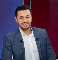 أمير عبد الحليم صحفي ومذيع رياضي